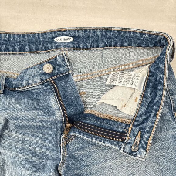 Mid-Rise Distressed Jean Bermuda Shorts 9 in Inseam Medium Wash Raw Hem Size 2 - Picture 8 of 8